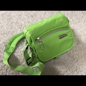 N0040 Cellini flapover sling crossbody handbag green